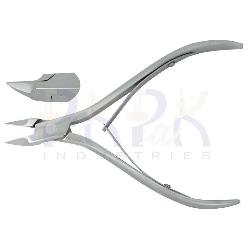 Cuticle Nippers & Cutters