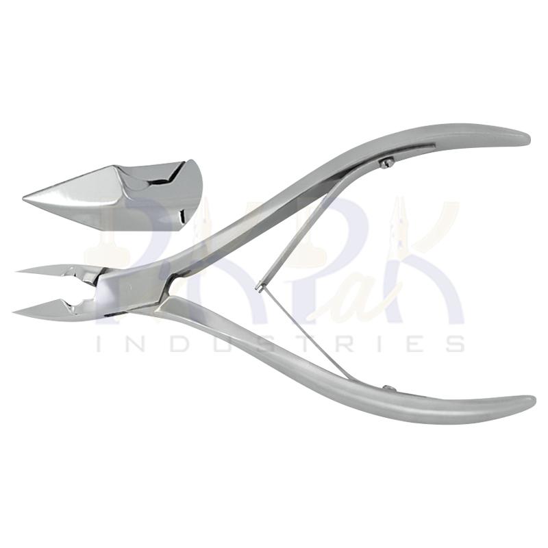 Cuticle Nippers & Cutters